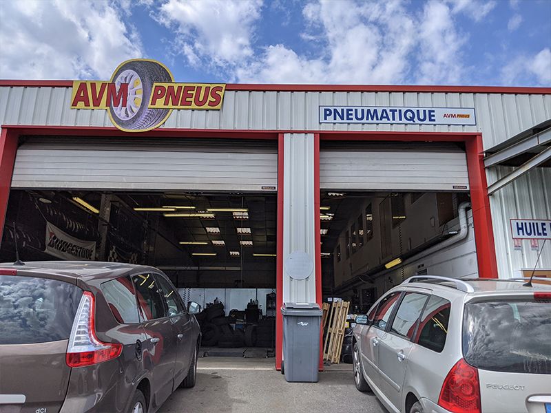 Pneu usé, sous-gonflé, surgonflé... Quels risques pour votre voiture ? Pneu usé, sous-gonflé, surgonflé... Quels risques pour votre voiture ?